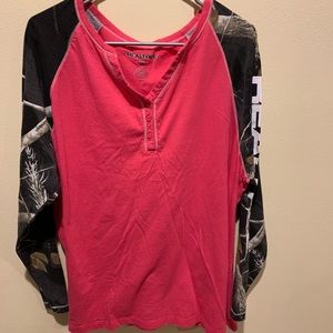 Ladies Realtree shirt